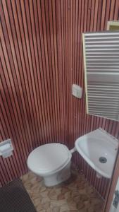 Quarto de casal em casa de vila