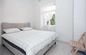 1 Bedroom Nice Apartment In Trogir