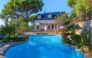 Lovely Home In Sant Cebrià De Vallalt - 卡内·德·玛尔