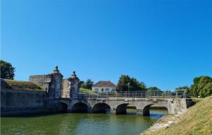 Maisons de vacances Stunning Home In Grand-Fort-Philippe : photos des chambres