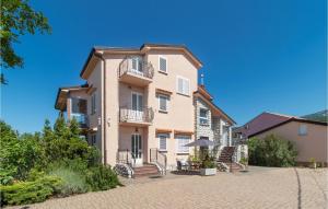 Stunning Apartment In Jadranovo