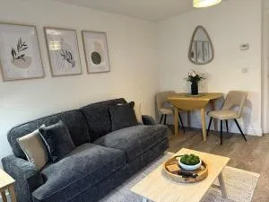 Harbourside - 2 beds, Great links to City Centre - Biglis