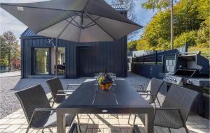 Nice Home In Stari Laz With Kitchen