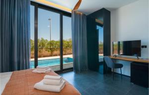 2 Bedroom Nice Home In Sutivan