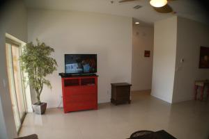 La Isla 201 Mid-island next Beach Park Isla Blanca