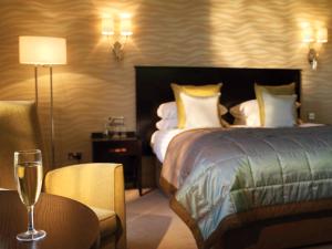Superior Double Room room in Mercure Warwickshire Walton Hall Hotel & Spa