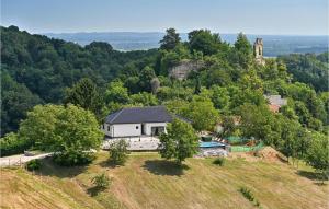 Pet Friendly Home In Vinica Breg