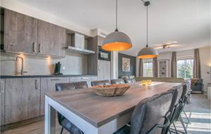 4 Bedroom Gorgeous Home In Den Ham