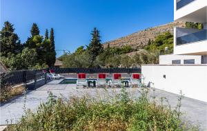 Stunning Apartment In Seget Donji