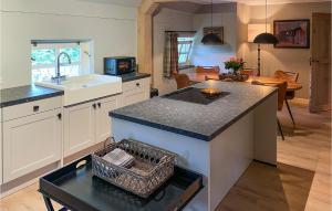 Gorgeous Home In Hellendoorn With Sauna