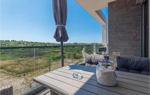 1 Bedroom Nice Apartment In Jezera