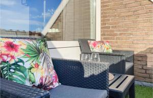 Stunning Apartment In Bruinisse