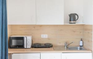 Beautiful Home In Jaroslawiec