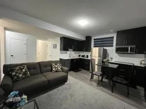Arriva Homestay - YYC