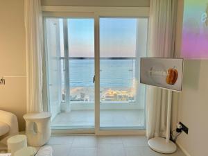 Le Bleu Naksan by Orot