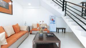 RedDoorz Plus at Evangelista Street Makati