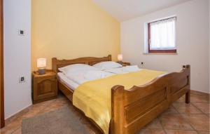 Lovely Apartment In Porec With Wifi