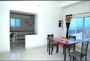 Tirupati SVP Homestay, luxury AC 2BHK flats, free Wifi ,TV, Kitchen, near to Alipiri Fly over & Highway,free AC Cab pickup from Tirupati railway station, Airport