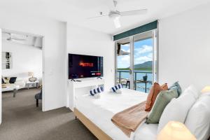 Belle Escapes 52 Harbour Lights with Ocean View