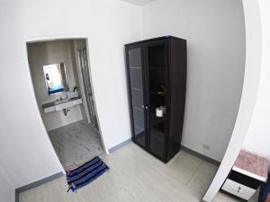 At Seacondo-Studio-B26