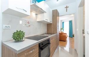 Beautiful Apartment In Crikvenica With Wifi 