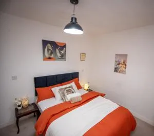 Modern 4 bed Gillingham house, City Centre - Hoo