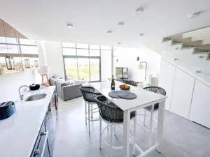 Beachfront Spacious Somabay Loft - سفاجا