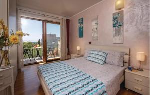 Gorgeous Home In Tar With Wifi