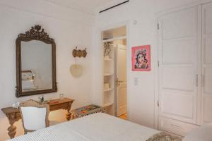 Timeless Athens Cozy Apartment