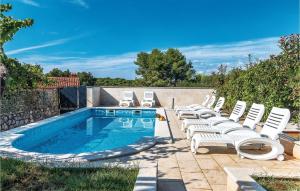 4 Bedroom Beautiful Home In Pula 