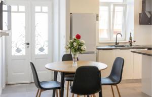 3 Bedroom Gorgeous Apartment In Split 
