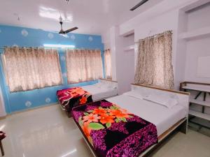 Satyam Guest House