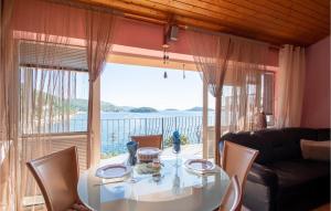 Gorgeous Apartment In Prizba With Wifi