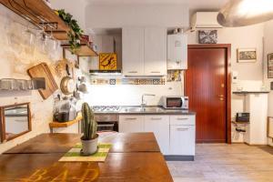 Bessy House, near Fondazione Prada