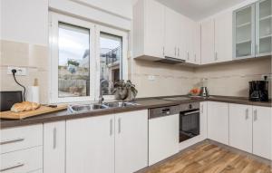 Lovely Apartment In Bregi With Wifi