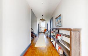Maisons de vacances Stunning Home In Etaules With Wifi : photos des chambres