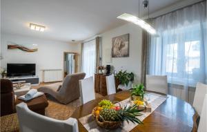 Awesome Home In Marcana