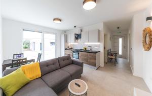 Nice Apartment In Kastel Novi With Wifi