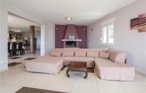 Cozy Home In Solin With House A Panoramic View 