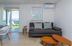 Beautiful Apartment In Labin With Wifi