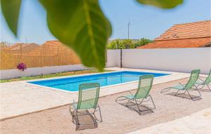 Nice Apartment In Danilo With Wifi