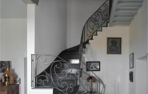 Maisons de vacances Amazing Home In Leognan With Sauna : photos des chambres