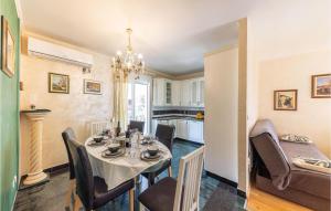 3 Bedroom Stunning Home In Podstrana 