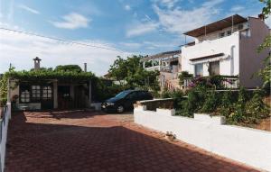 Pet Friendly Apartment In Pakostane With Kitchen 