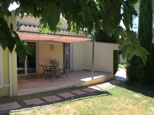 le domaine des cyprès location gite piscine à Bédoin, Mont-Ventoux