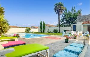 Maisons de vacances Amazing Home In Marennes : photos des chambres