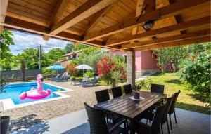 3 Bedroom Cozy Home In Veprinac