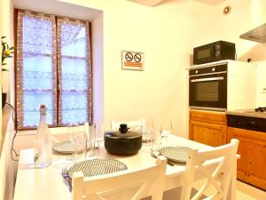 Appartements Maison 2 chambres, village calme - Village Vaux 3 minutes Auxerre : photos des chambres