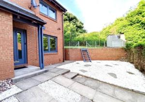 Dundee Beach Villa with Free Parking