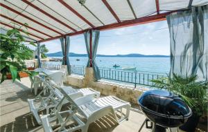 1 Bedroom Gorgeous Home In Slano 